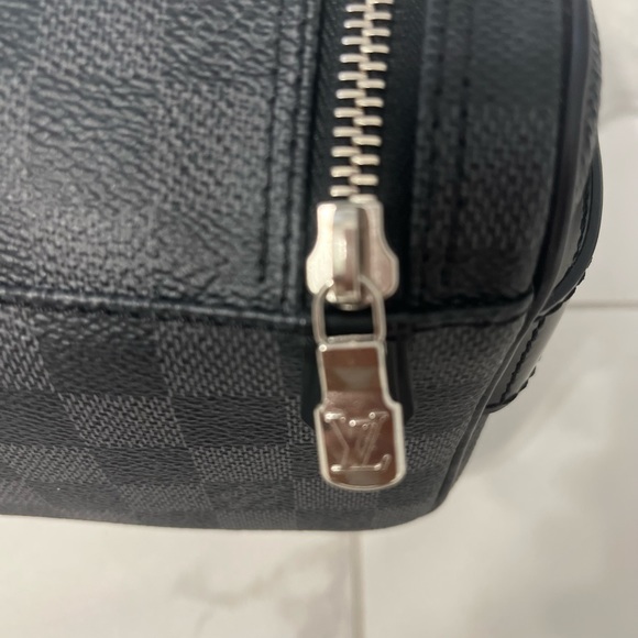 Louis Vuitton Toiletry Pouch - Picture 7 of 7